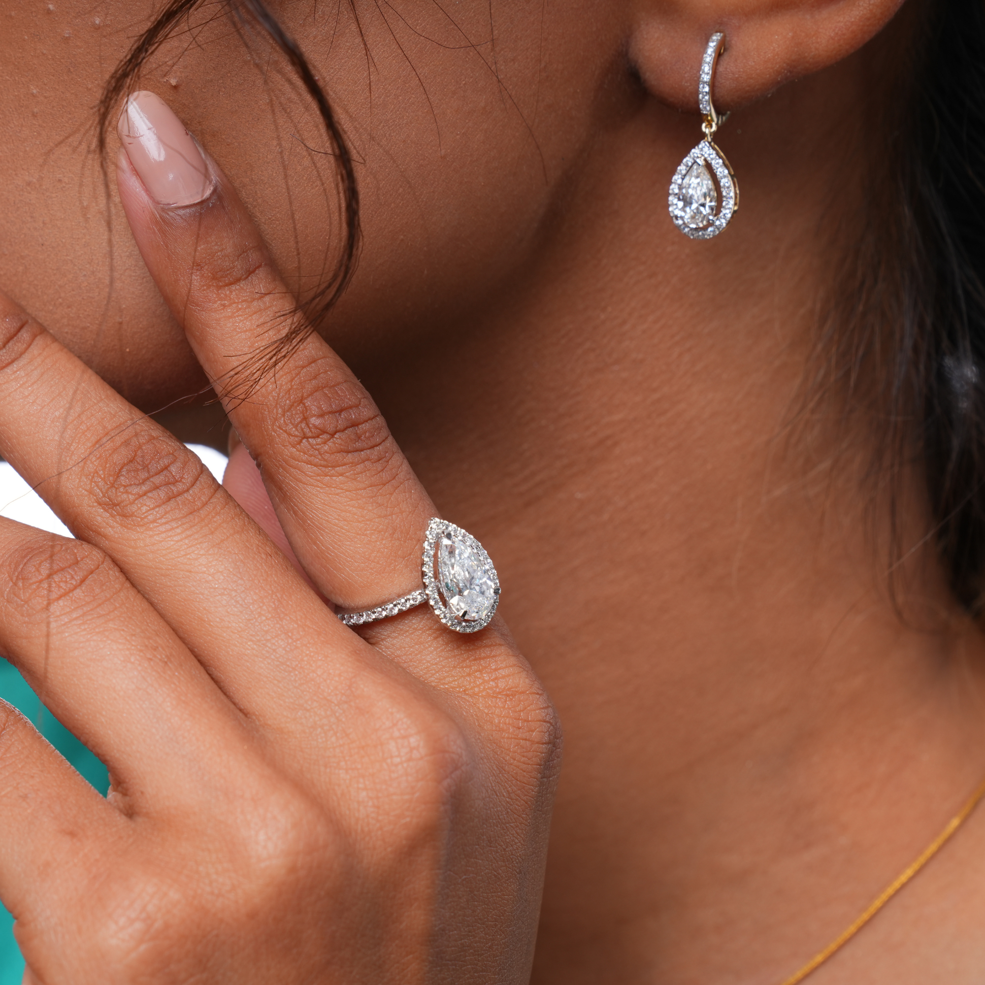 1.8 CT Aurora Halo Diamond Ring