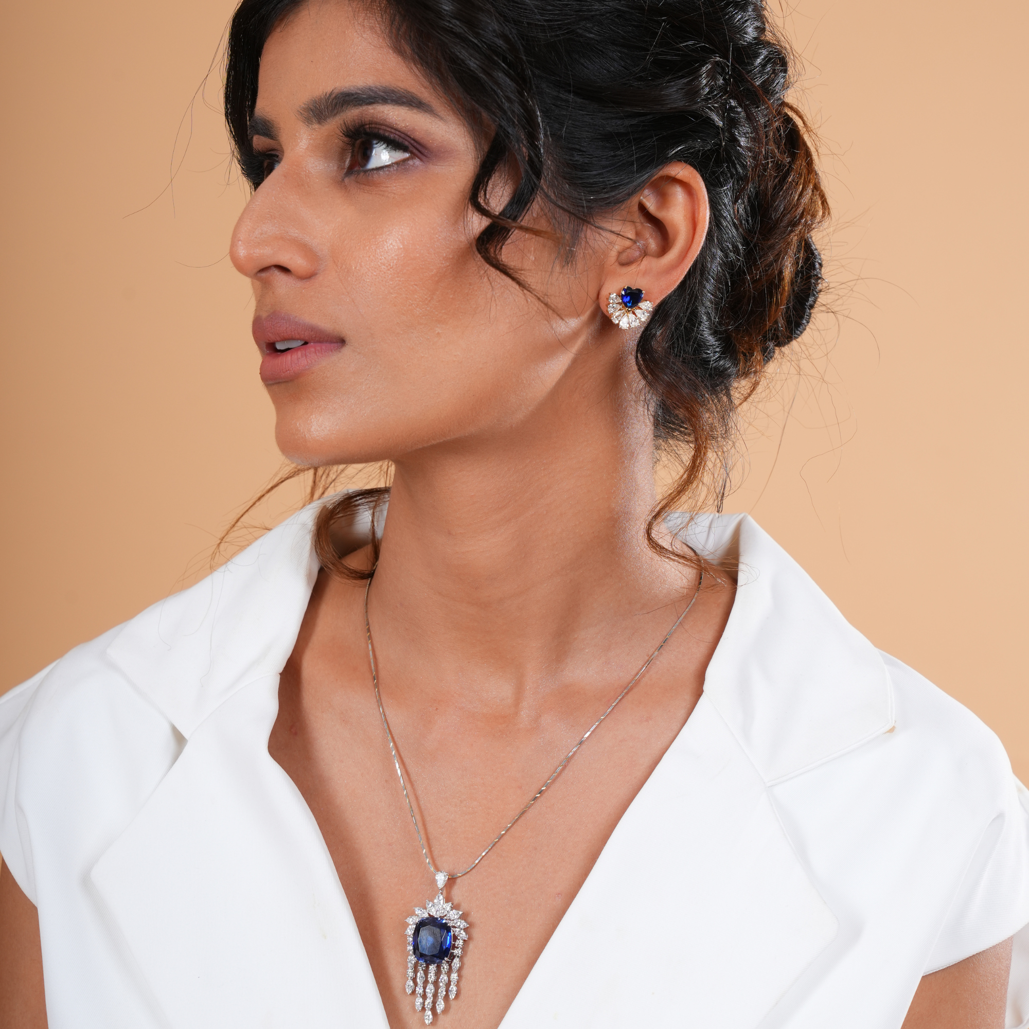 Vintage Luxe: 2.5 CT Diamond Earrings