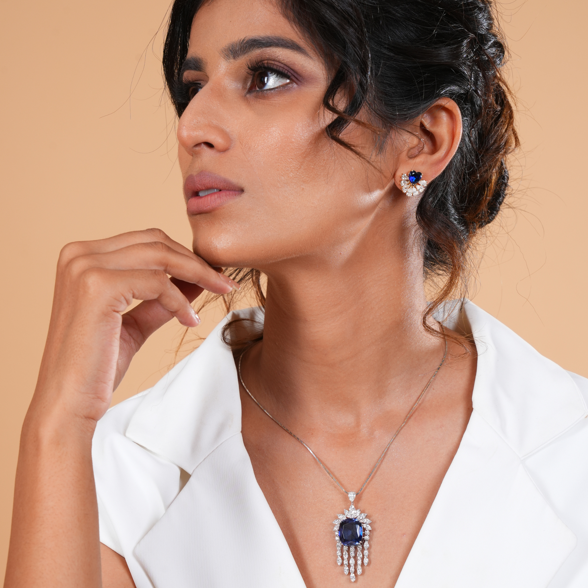 Vintage Luxe: 2.5 CT Diamond Earrings