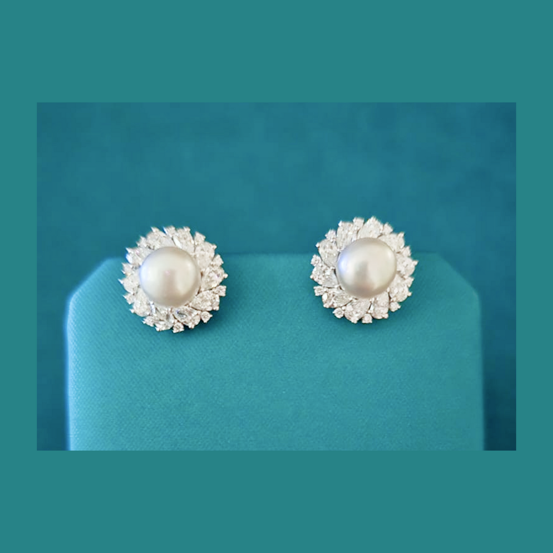 Fleur de Diamant Diamond Studs