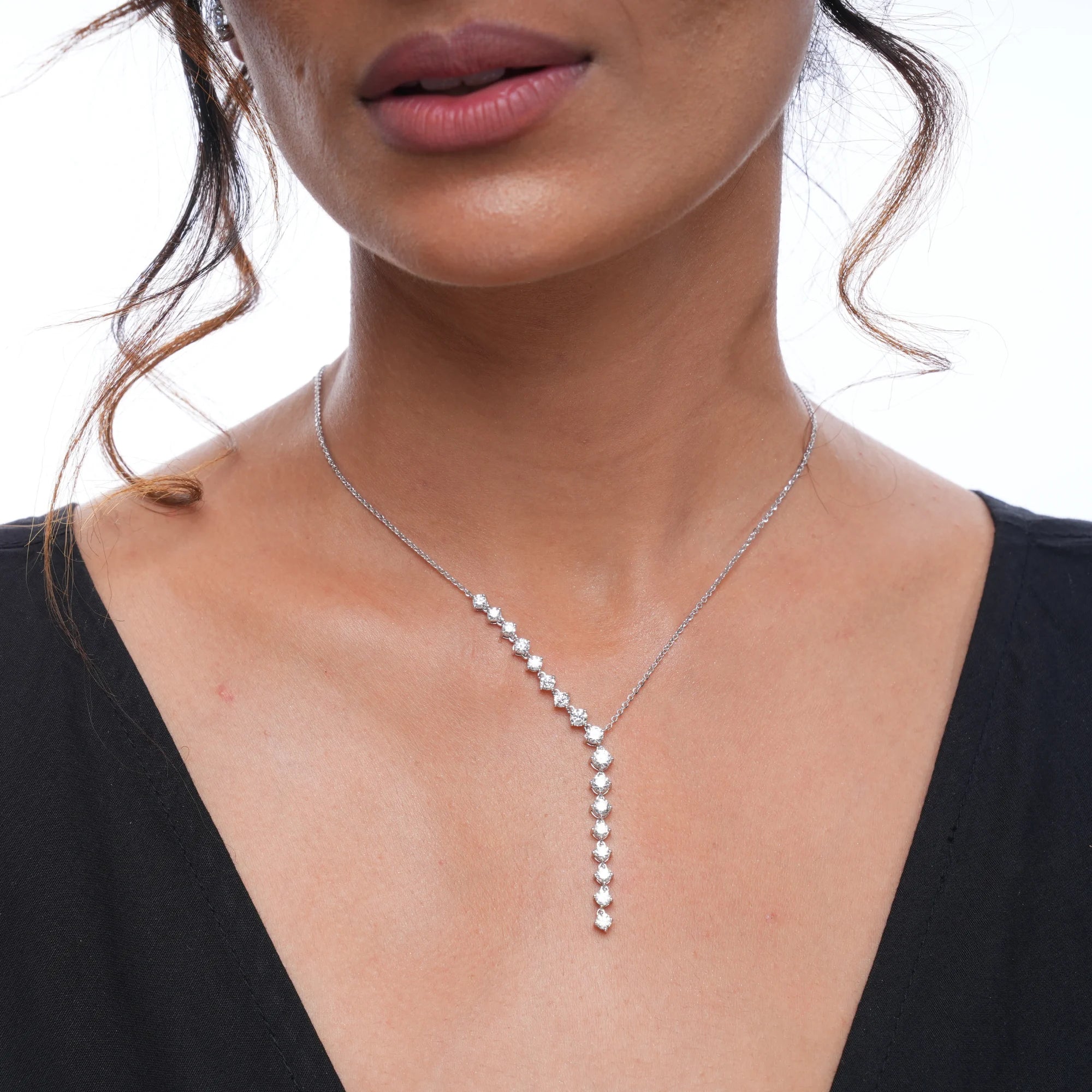 Bold Elegance 'Y' Diamond Pendant