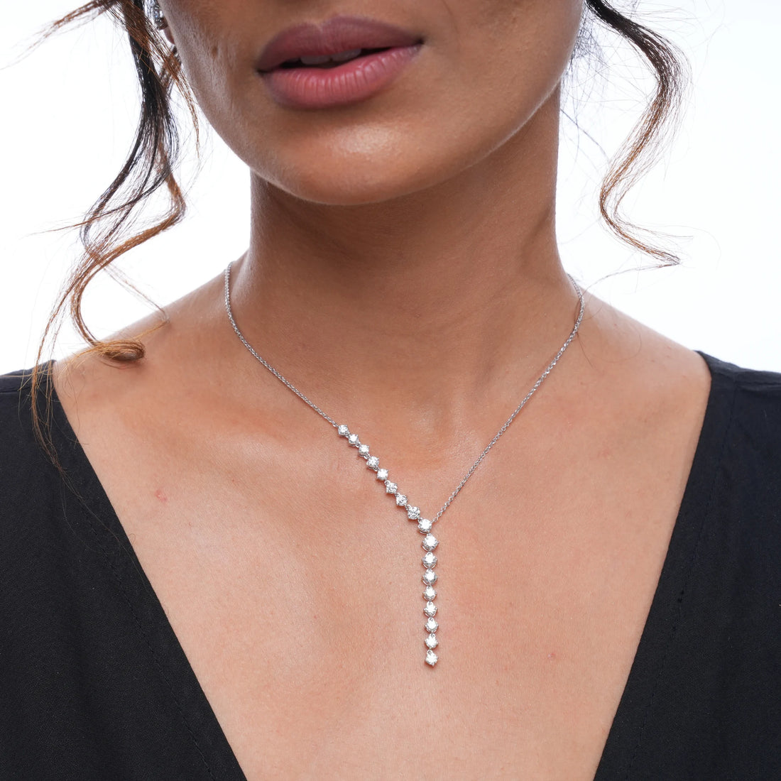 Bold Elegance 'Y' Diamond Pendant